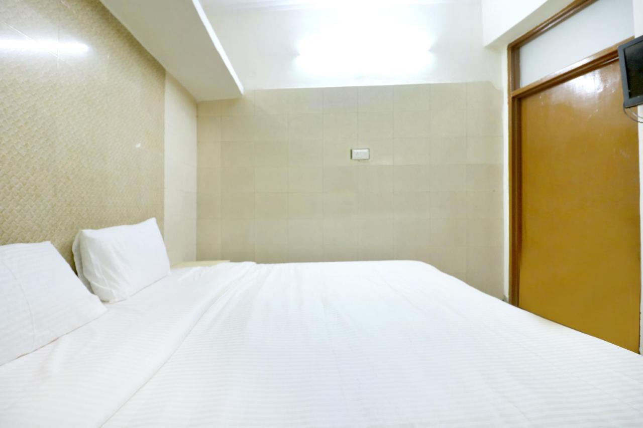 Spot On 44679 Hotel Samrat Sohana Ngoại thất bức ảnh