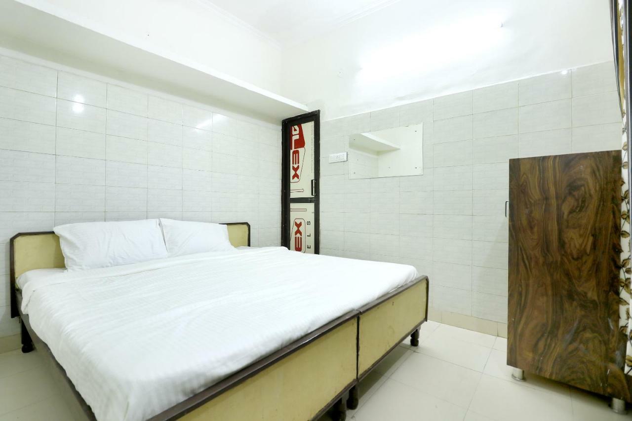 Spot On 44679 Hotel Samrat Sohana Ngoại thất bức ảnh